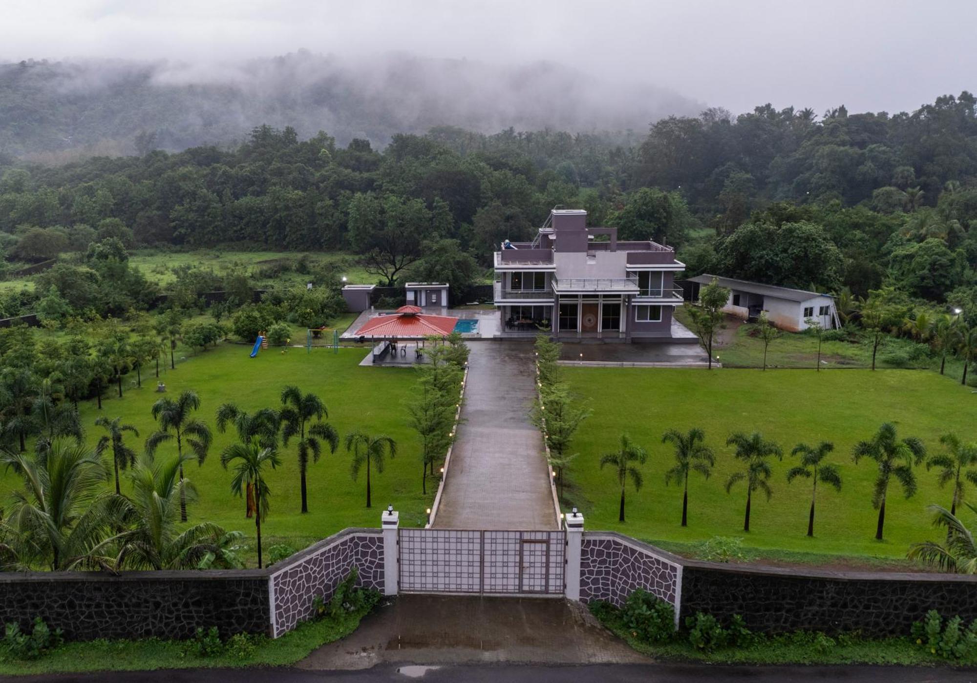 Stayscape Shreeji Farms 4Bhk Karjat Exterior photo